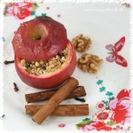 Bratapfel mit Walnuss, Zimt und Nelke