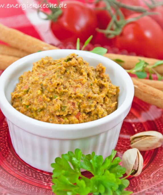 Pistazien-Tomaten-Dip