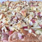 Rhabarber-Kuchen mit Mandeln Rhabarber-Kuchen mit Mandeln