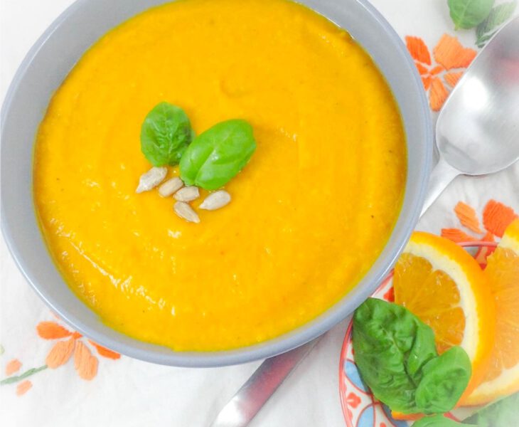 Rezept für Cremesuppe mit Kürbis und Karotten