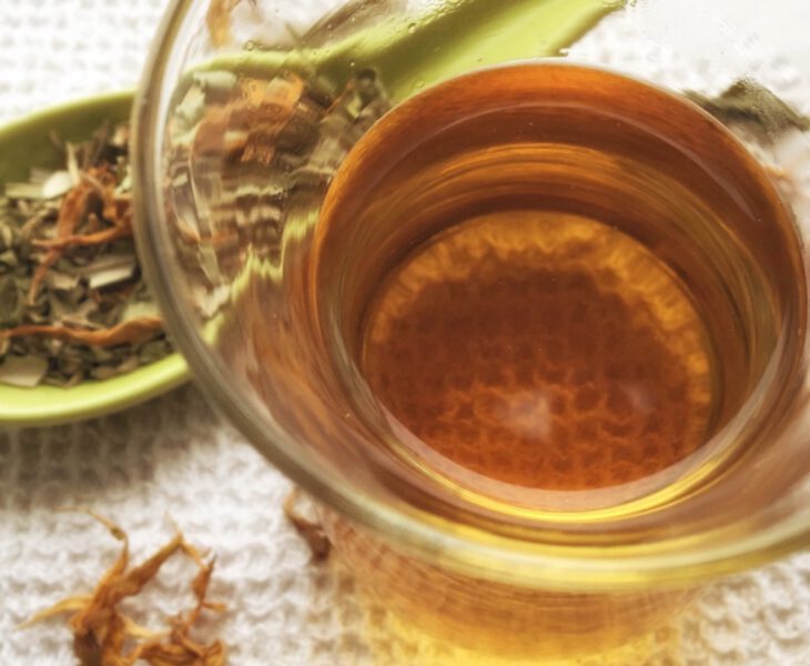 Sonne in der Tasse - Kräutertee mit Sonnenblume