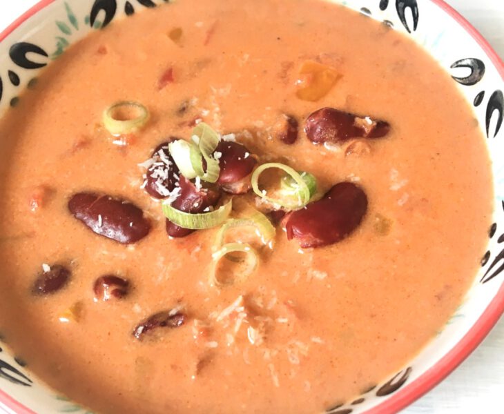 Rezept für Tomaten-Kokos-Suppe mit Kidney-Bohnen