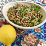Frischer Kräuter-Linsen-Salat inspiriert von den fünf Elementen